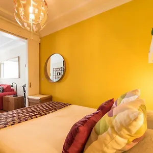 cozy-apartment-in-historic-center.hotels-lisbon-portugal.com/